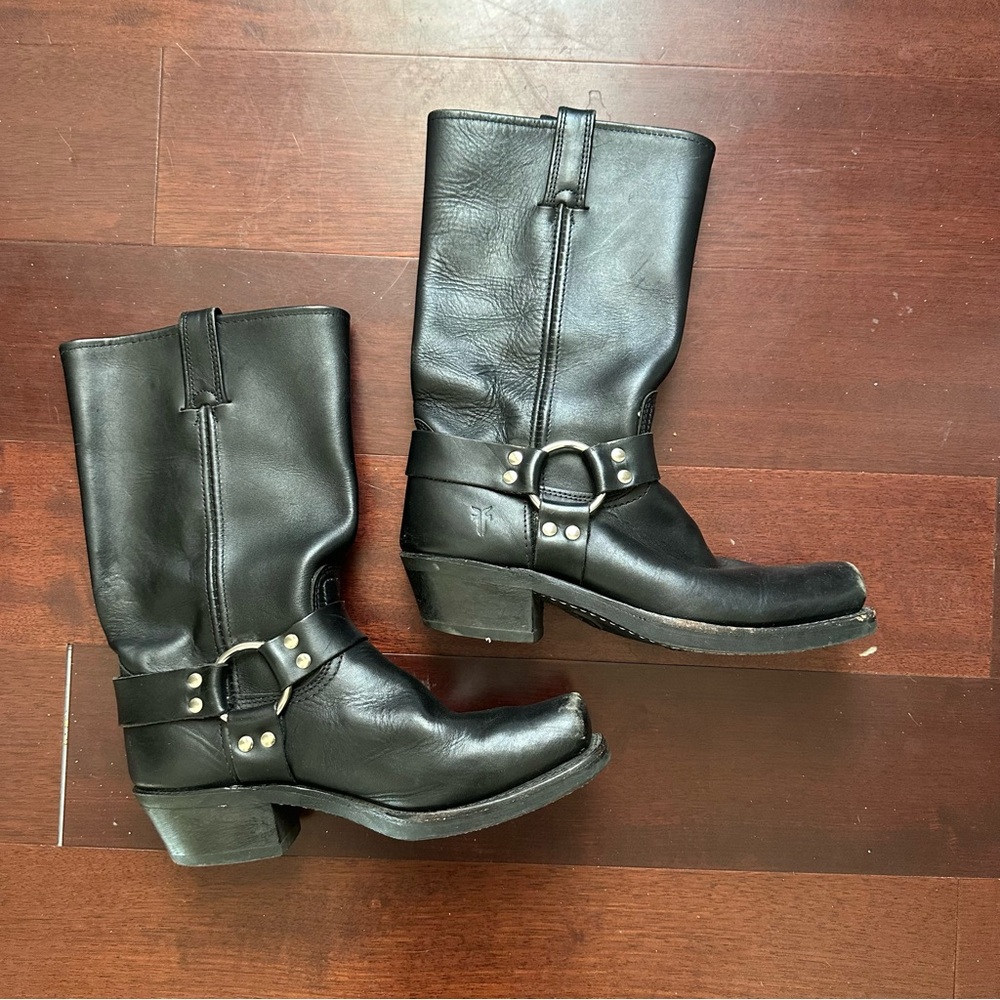 *LOWBALLERS WILL BE BLOCKED* Vintage made in USA Frye 12R Harness Boots